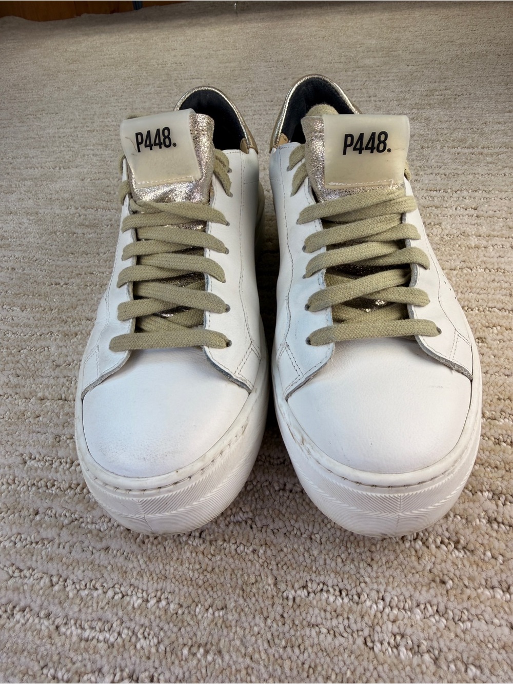 P448 Thea Women’s Low Leather Platform Sneakers White/Gold Metallic Heel/Tongue - Picture 2 of 13